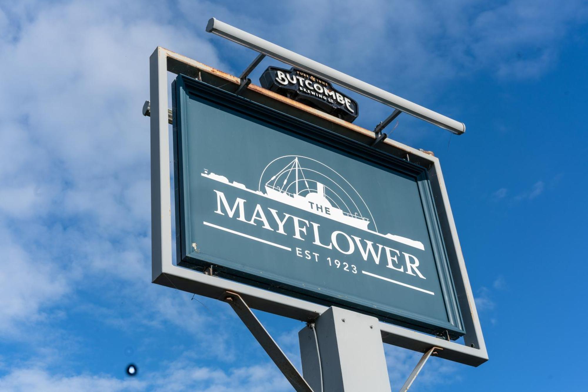 The Mayflower Лимингтън Екстериор снимка